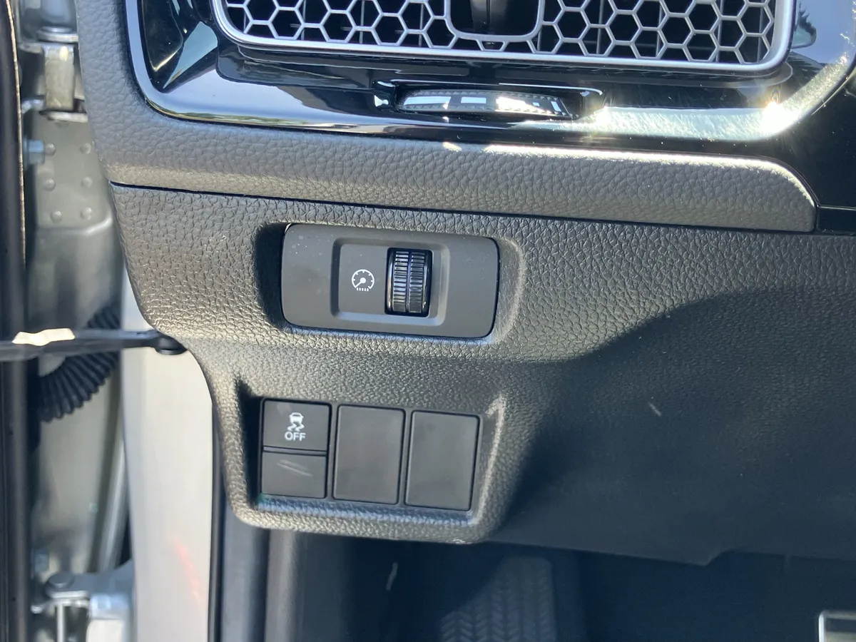 2025 Honda Civic Sedan Sport CVT thumbnail 19