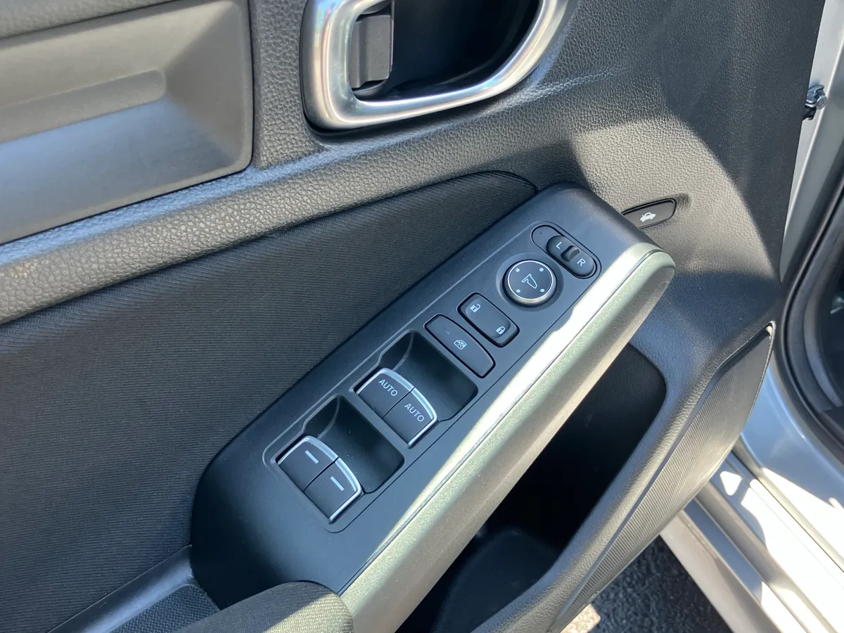 2025 Honda Civic Sedan Sport CVT thumbnail 51