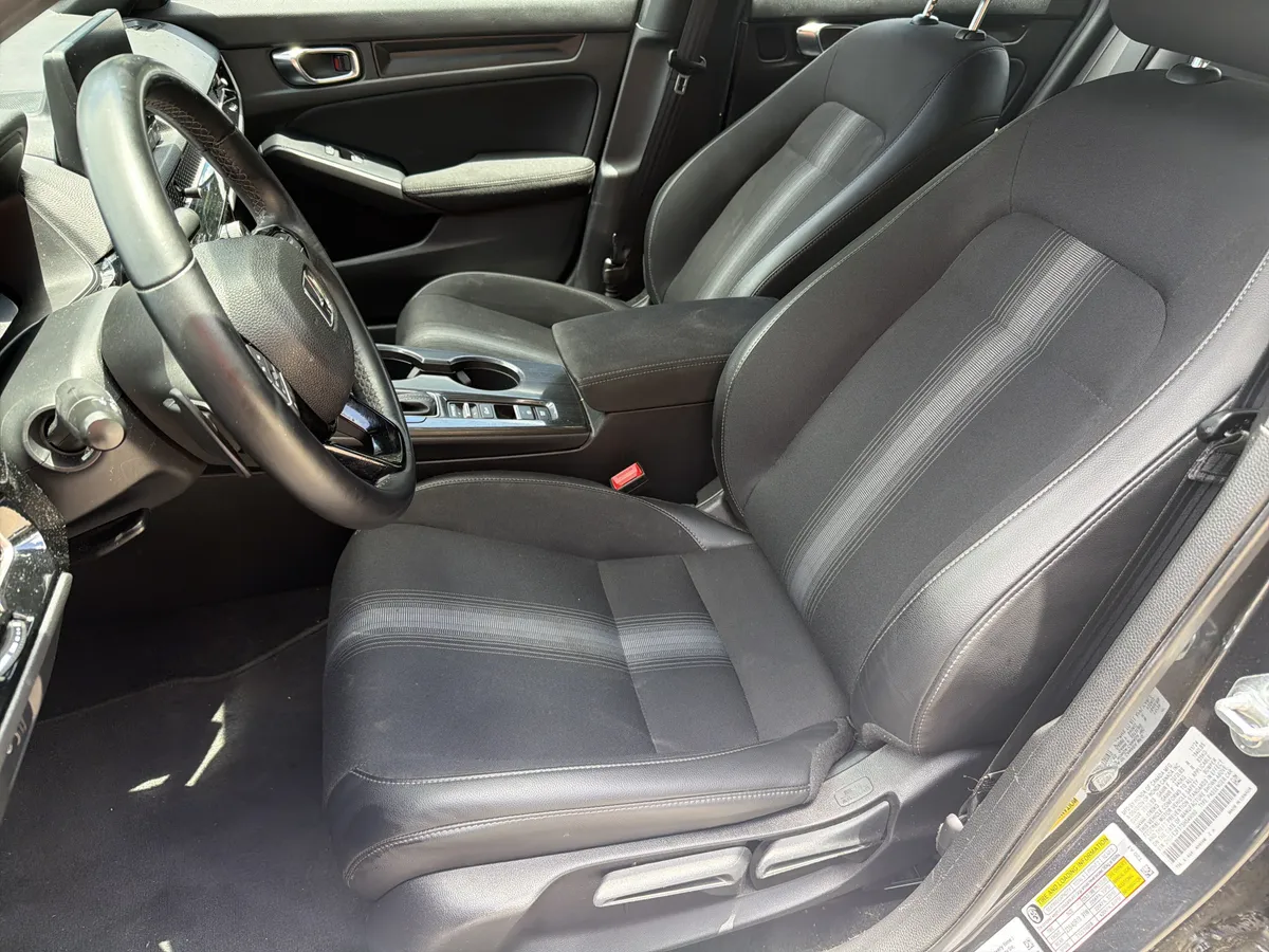 2025 Honda Civic Sedan Sport thumbnail 16
