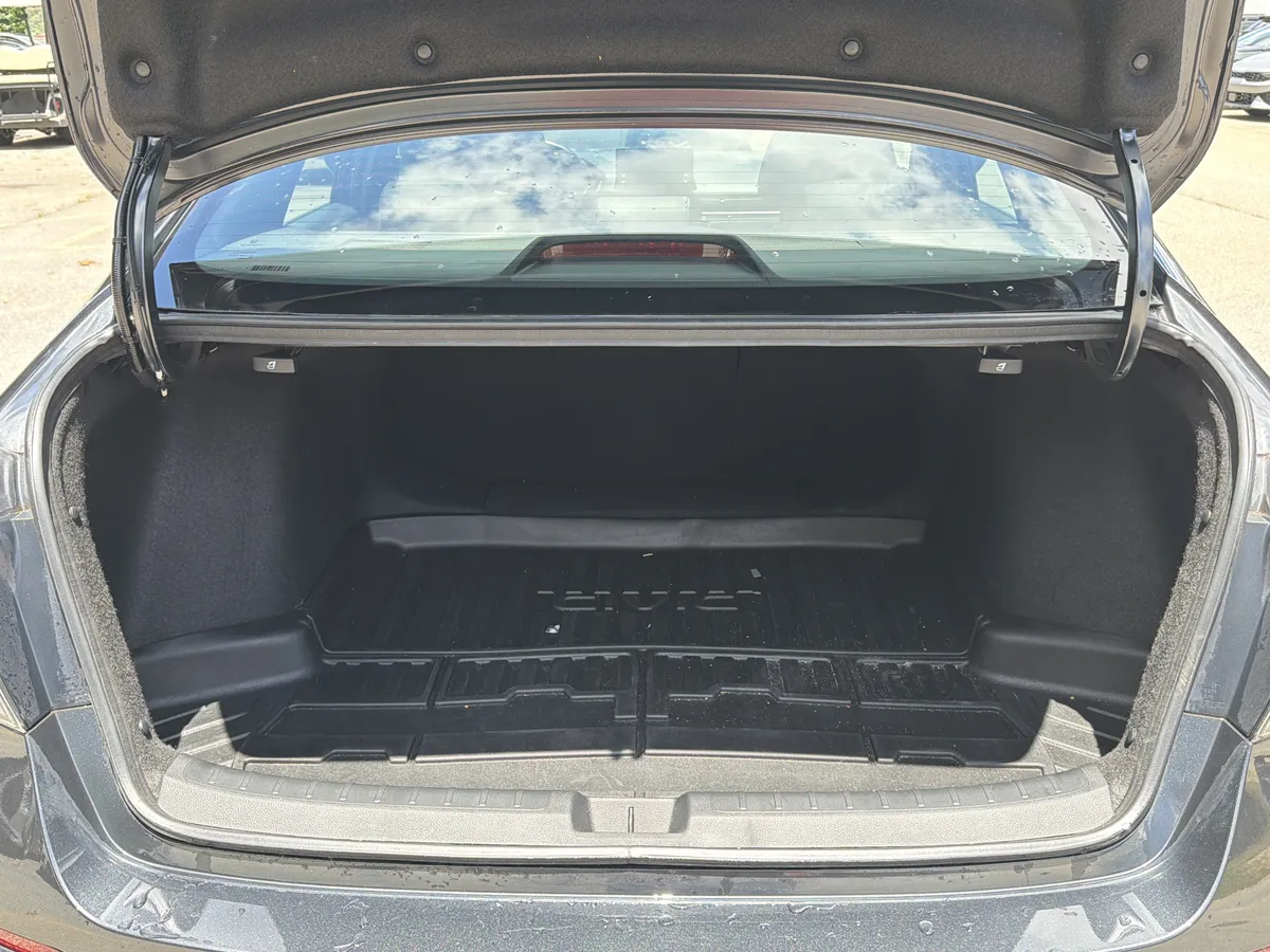 2025 Honda Civic Sedan Sport thumbnail 24