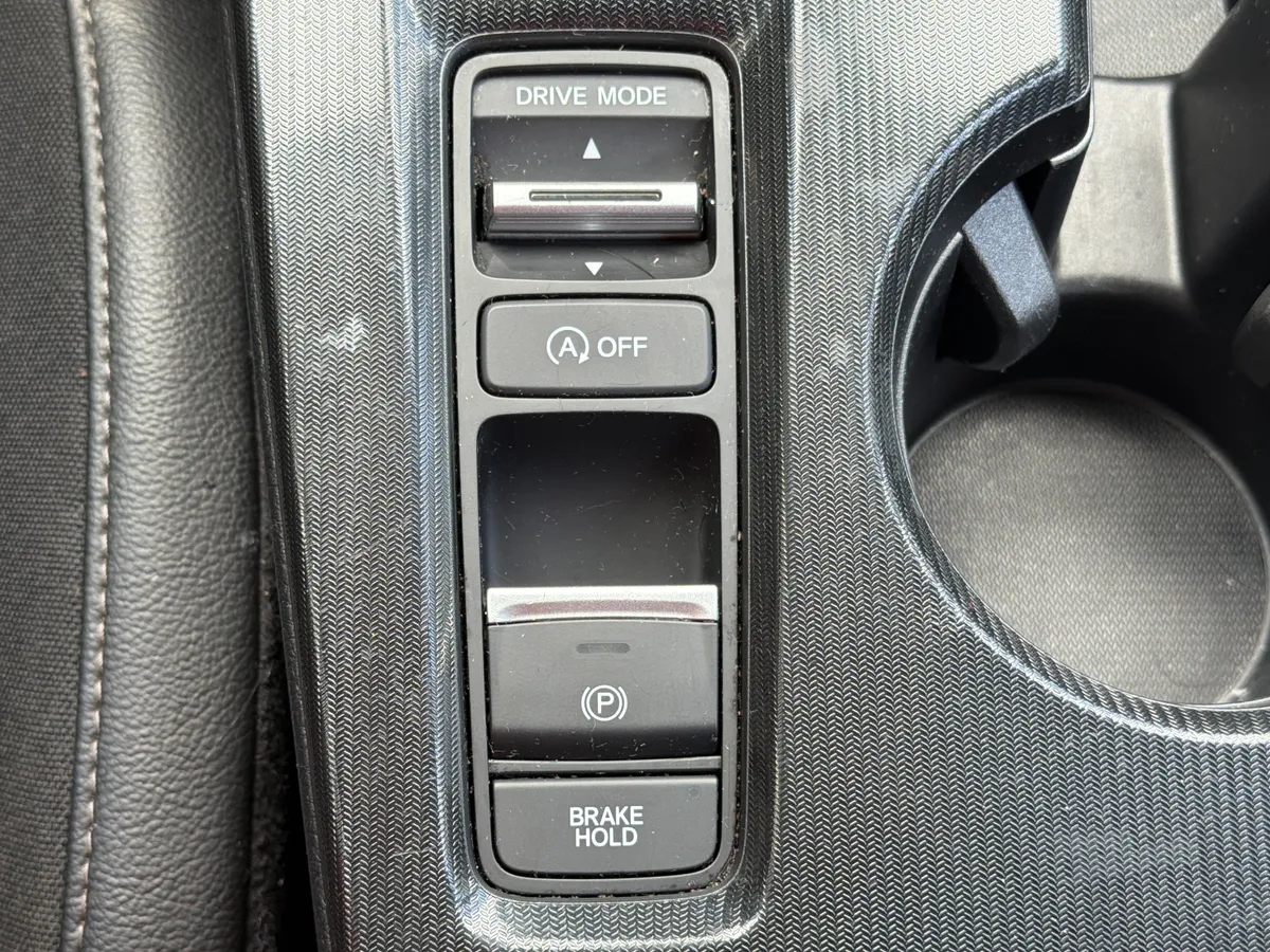 2025 Honda Civic Sedan Sport thumbnail 9