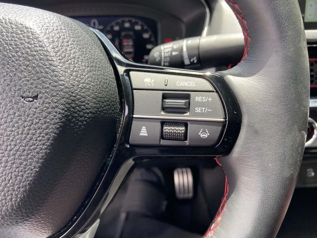 2025 Honda Civic Si thumbnail 31