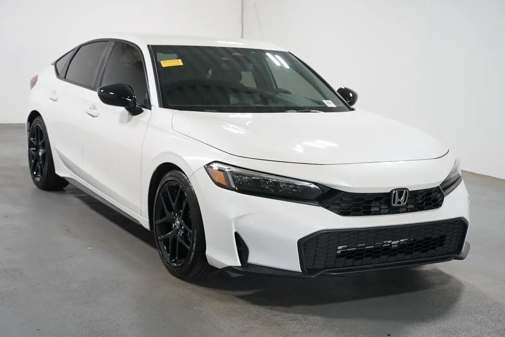 2025 Honda Civic Sport thumbnail 3