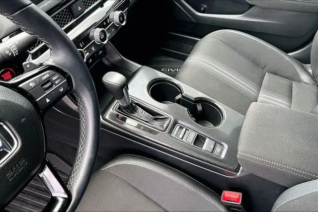 2025 Honda Civic Sport thumbnail 15