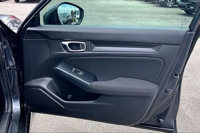 2025 Honda Civic Sport thumbnail 27