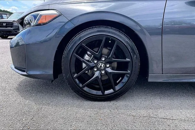 2025 Honda Civic Sport thumbnail 30