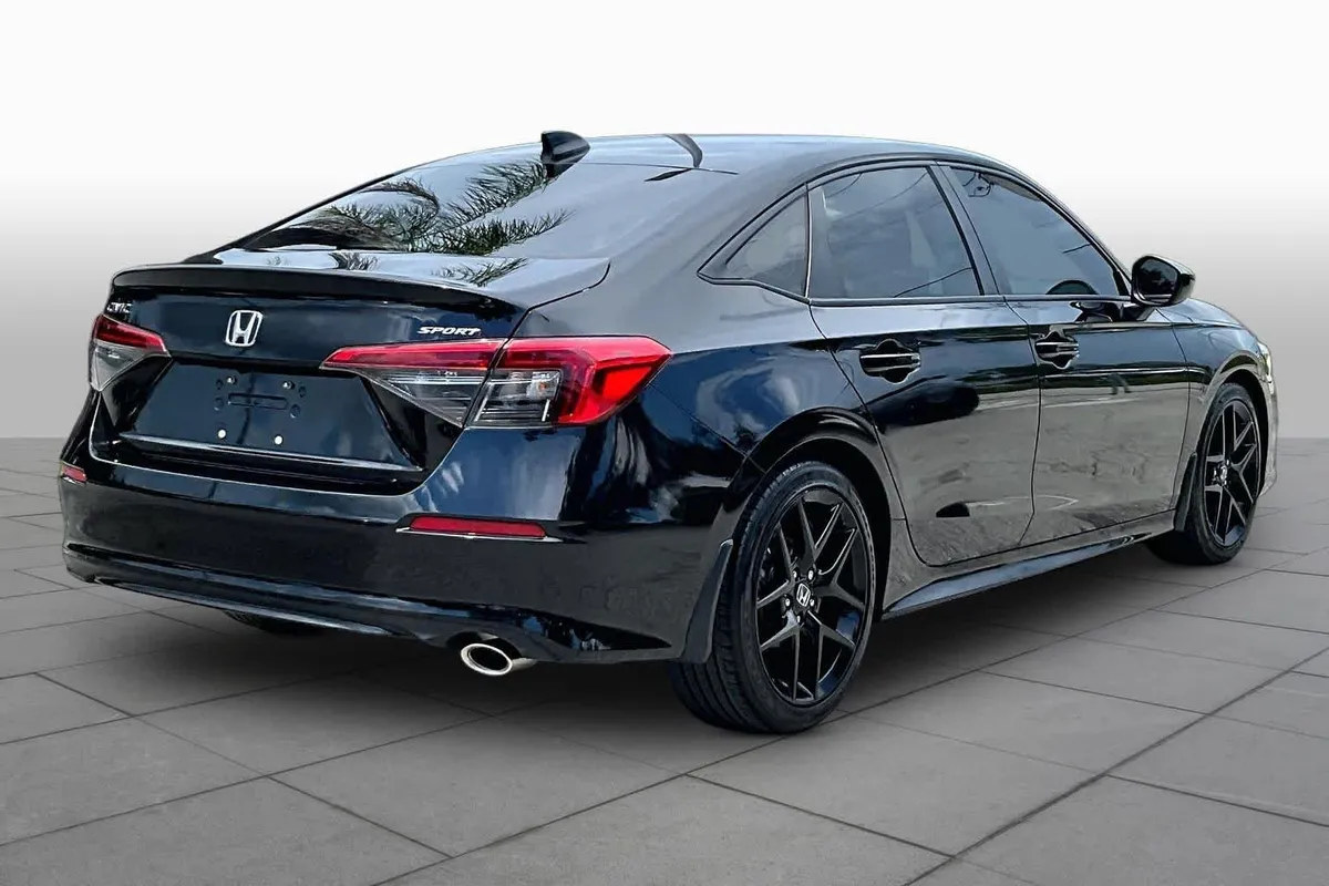 2025 Honda Civic Sport thumbnail 13