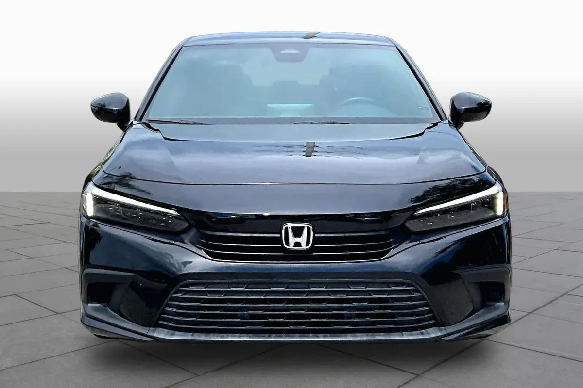 2025 Honda Civic Sport thumbnail 4