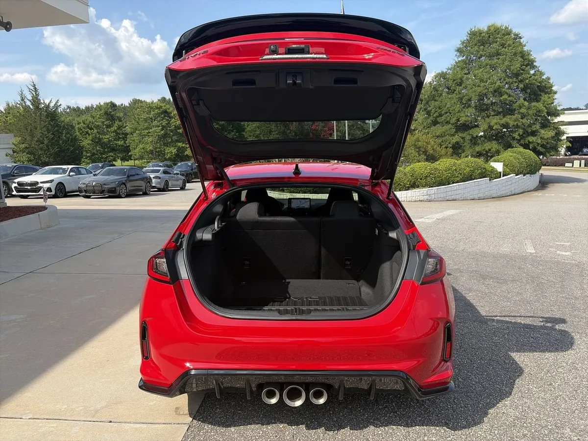 2025 Honda Civic Type R thumbnail 27