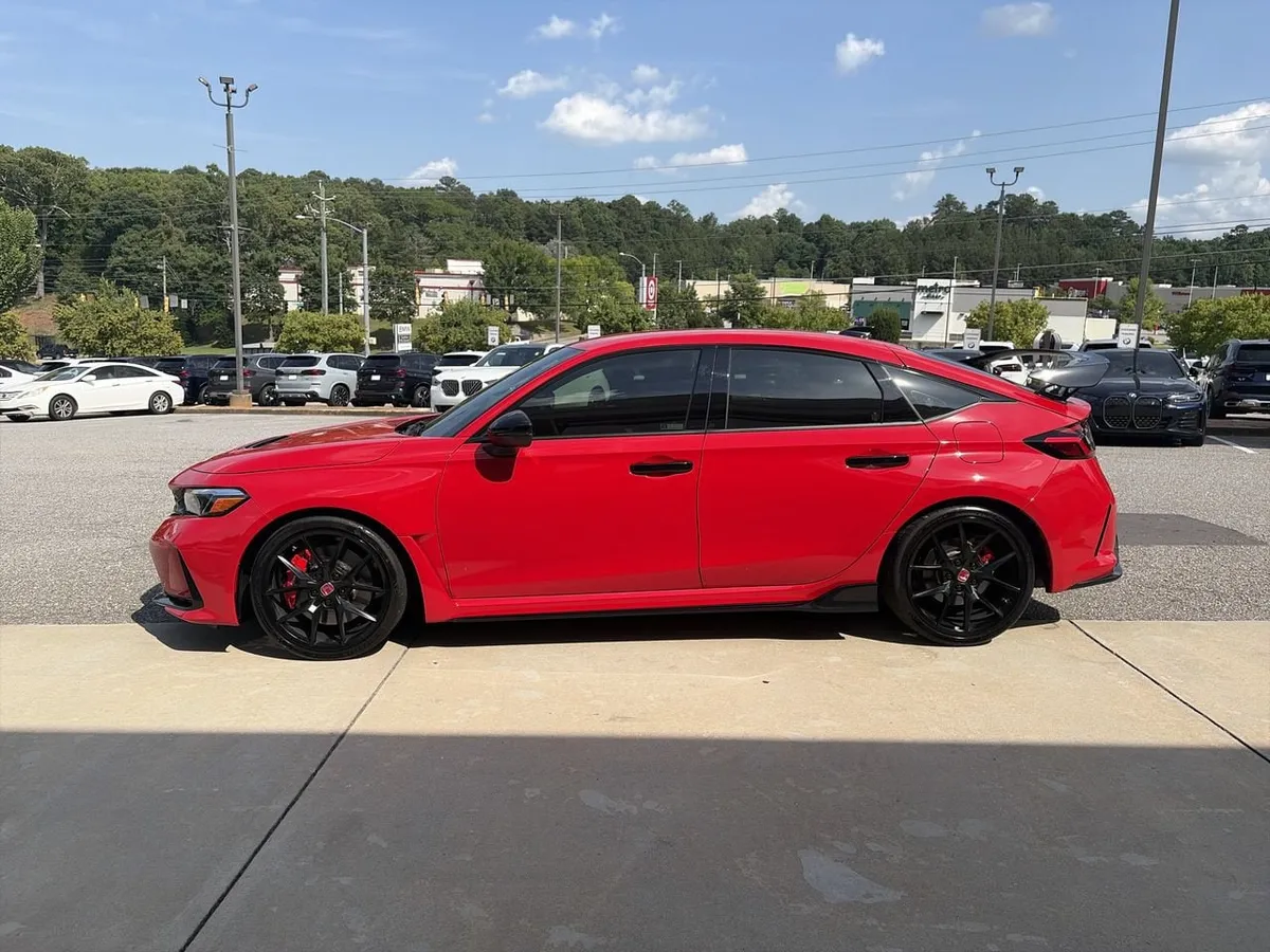 2025 Honda Civic Type R thumbnail 5