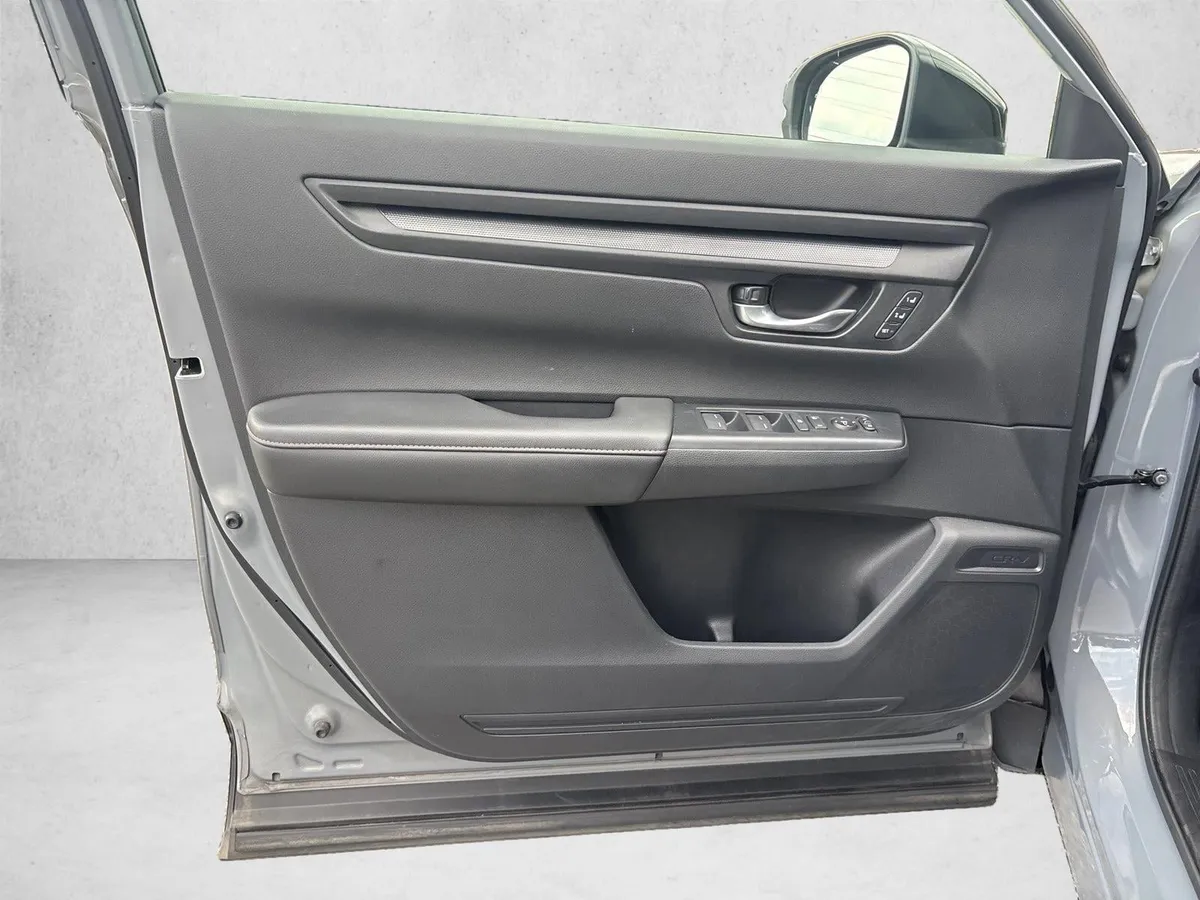 2025 Honda CR-V Hybrid Sport-L thumbnail 11