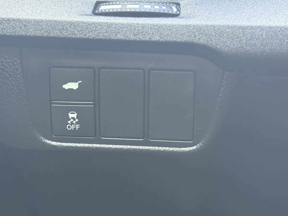 2025 Honda CR-V Hybrid Sport-L thumbnail 11