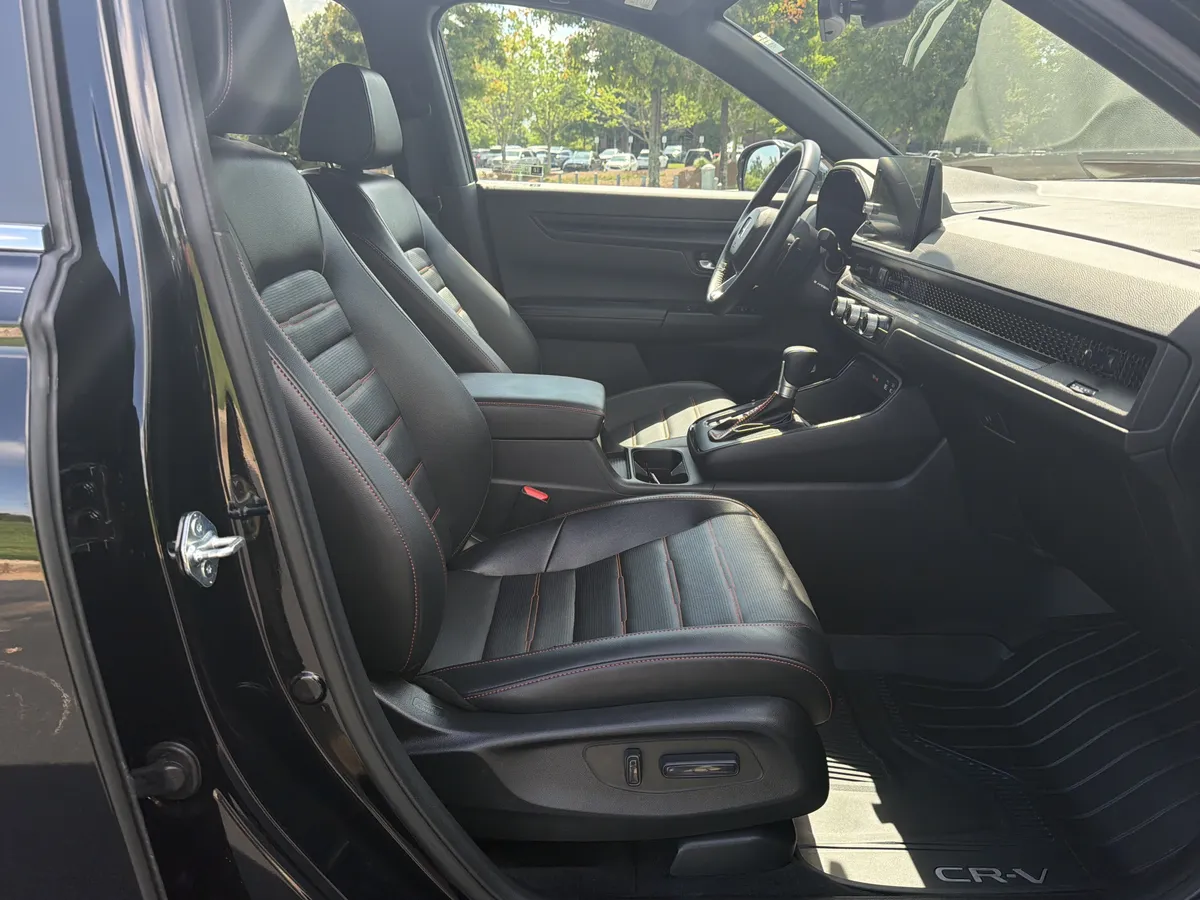 2025 Honda CR-V Hybrid Sport-L thumbnail 30