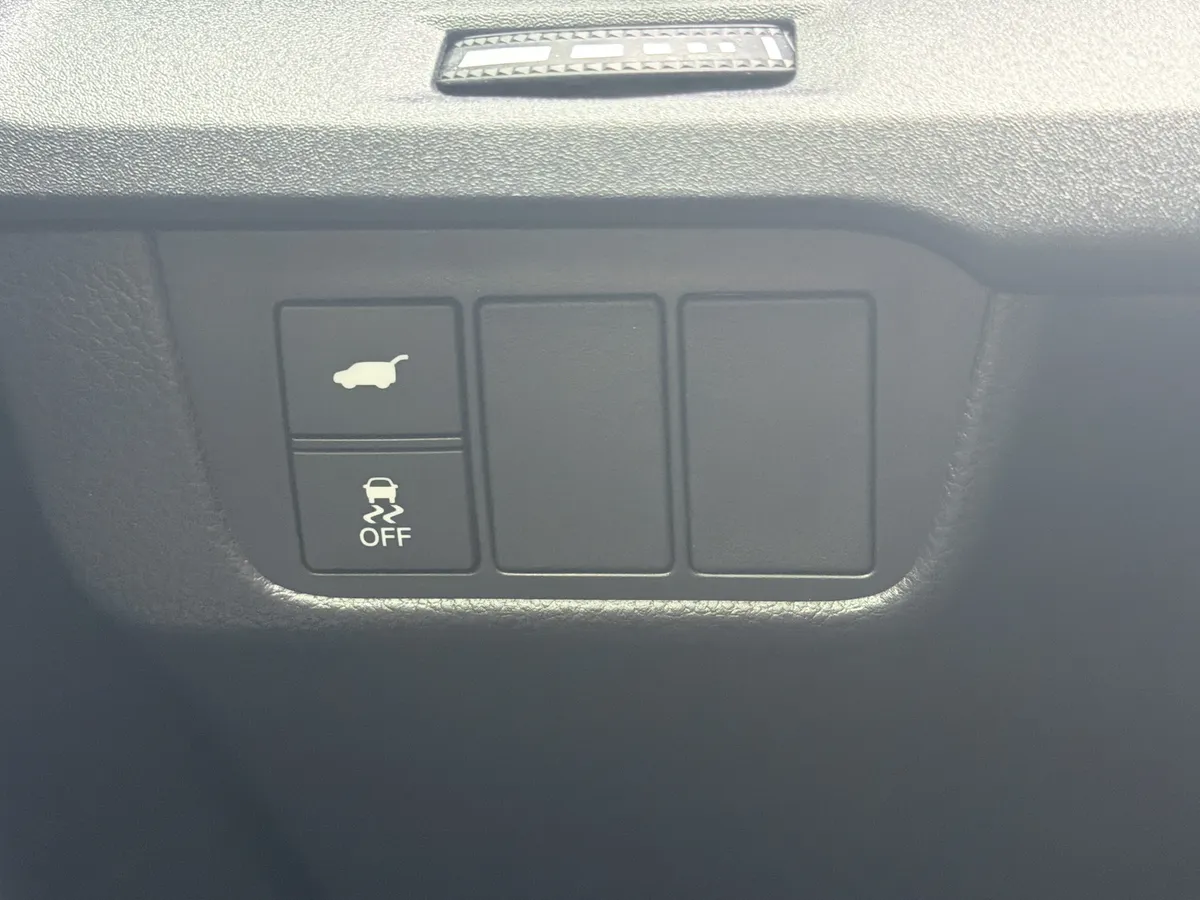 2025 Honda CR-V Hybrid Sport-L thumbnail 11