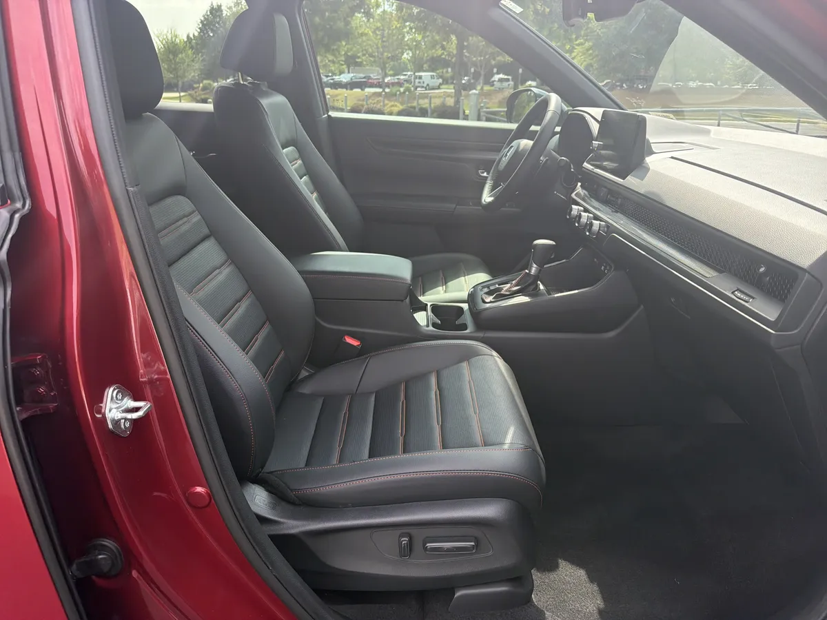 2025 Honda CR-V Hybrid Sport-L thumbnail 30