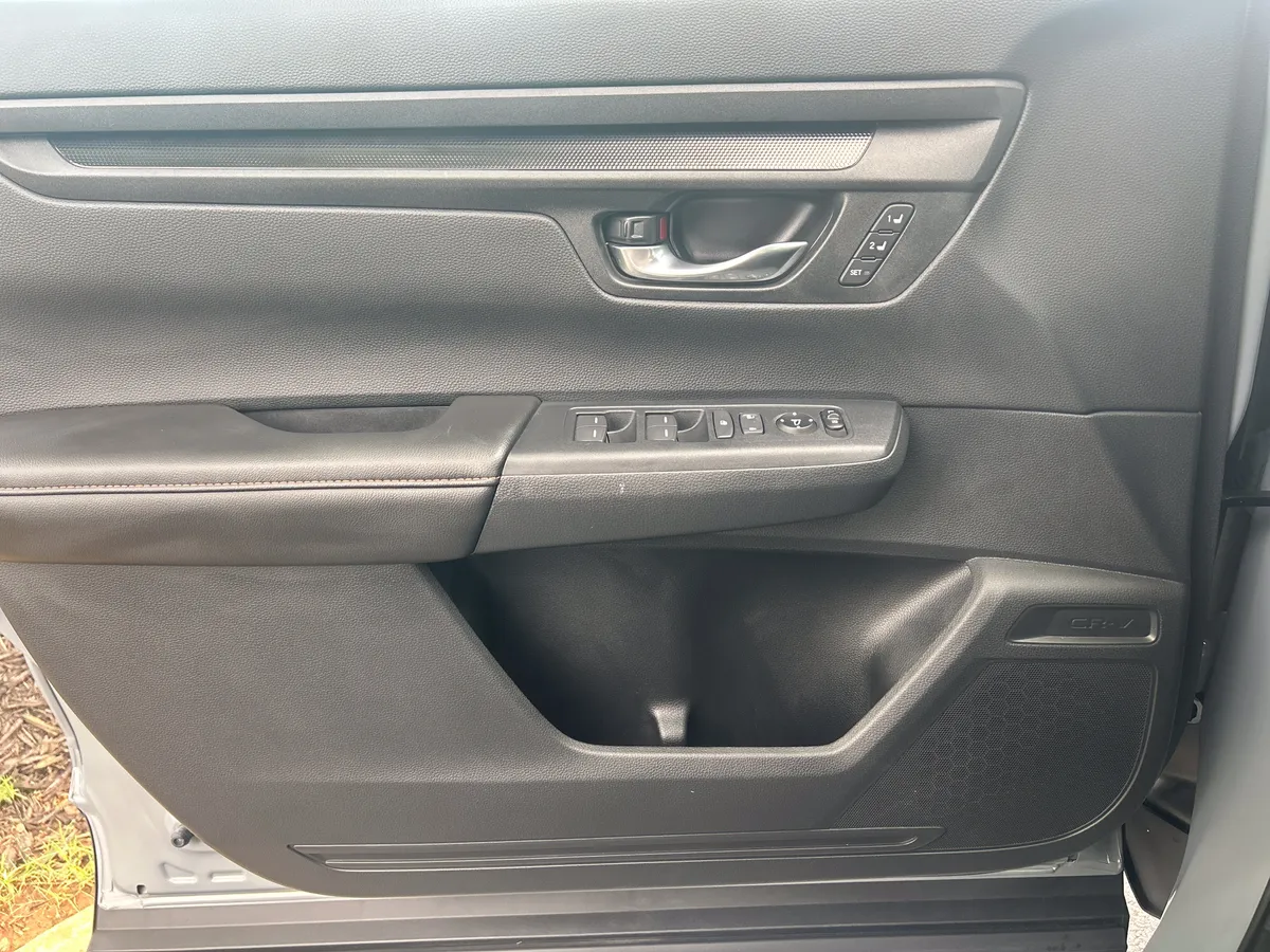 2025 Honda CR-V Hybrid Sport-L thumbnail 21
