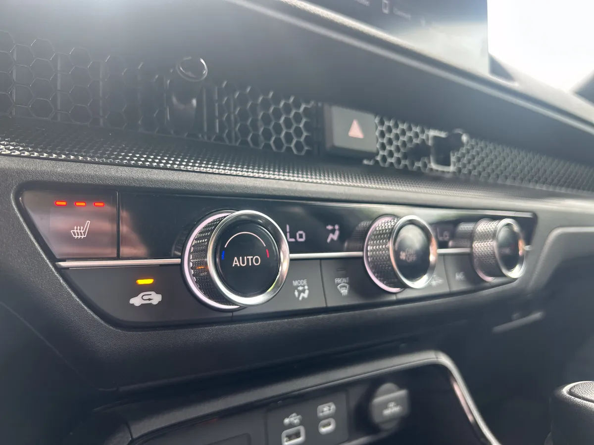 2025 Honda CR-V Hybrid Sport-L thumbnail 24