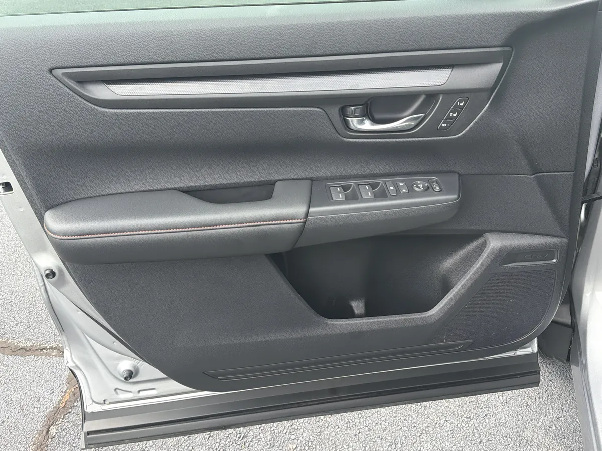 2025 Honda CR-V Hybrid Sport-L thumbnail 21