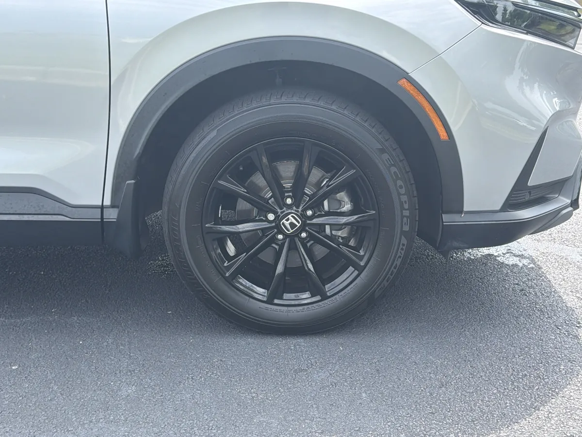 2025 Honda CR-V Hybrid Sport-L thumbnail 32