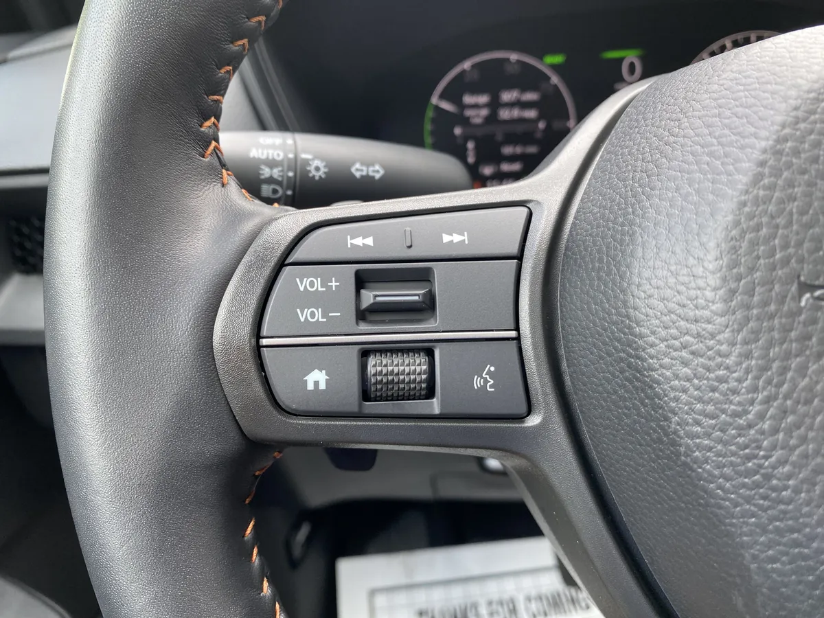 2025 Honda CR-V Hybrid Sport-L thumbnail 18