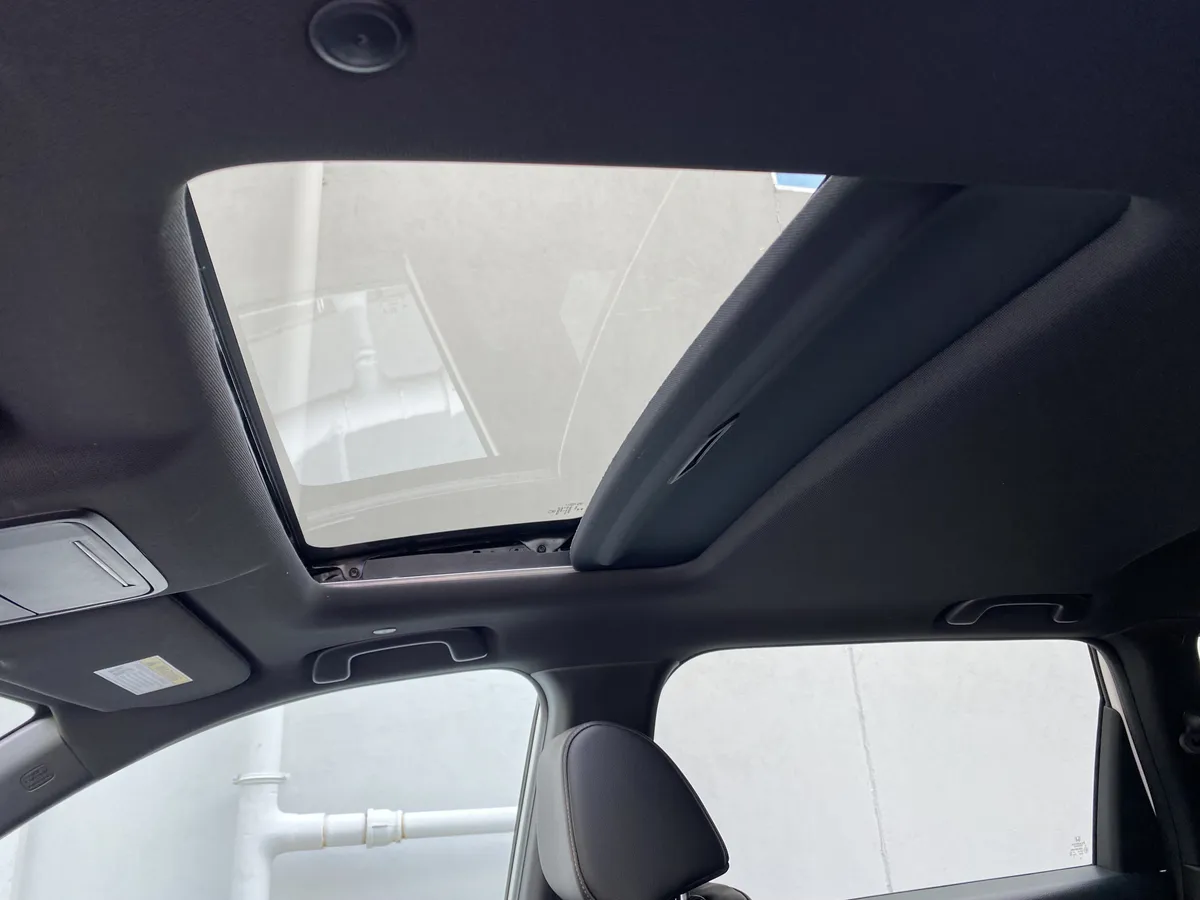 2025 Honda CR-V Hybrid Sport-L thumbnail 31