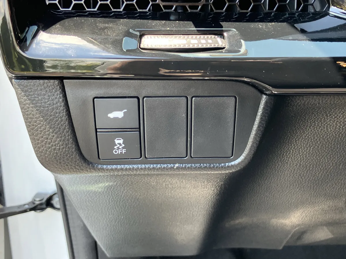 2025 Honda CR-V Hybrid Sport Touring AWD thumbnail 19