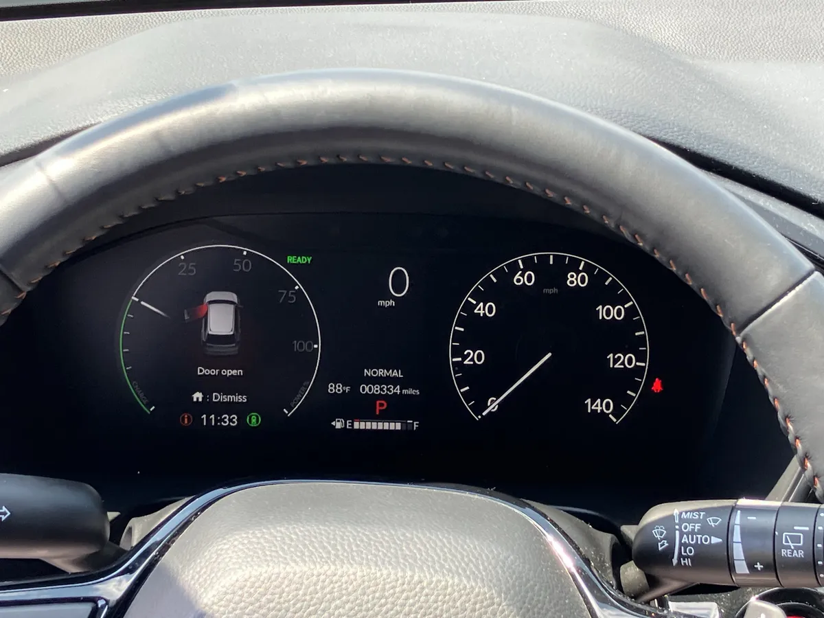2025 Honda CR-V Hybrid Sport Touring AWD thumbnail 23