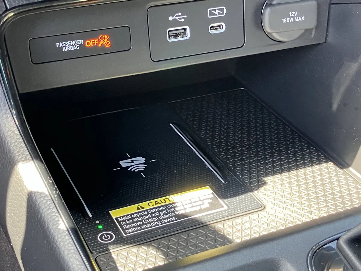 2025 Honda CR-V Hybrid Sport Touring AWD thumbnail 30