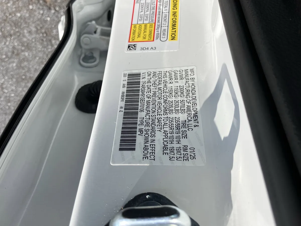 2025 Honda CR-V Hybrid Sport Touring AWD thumbnail 32