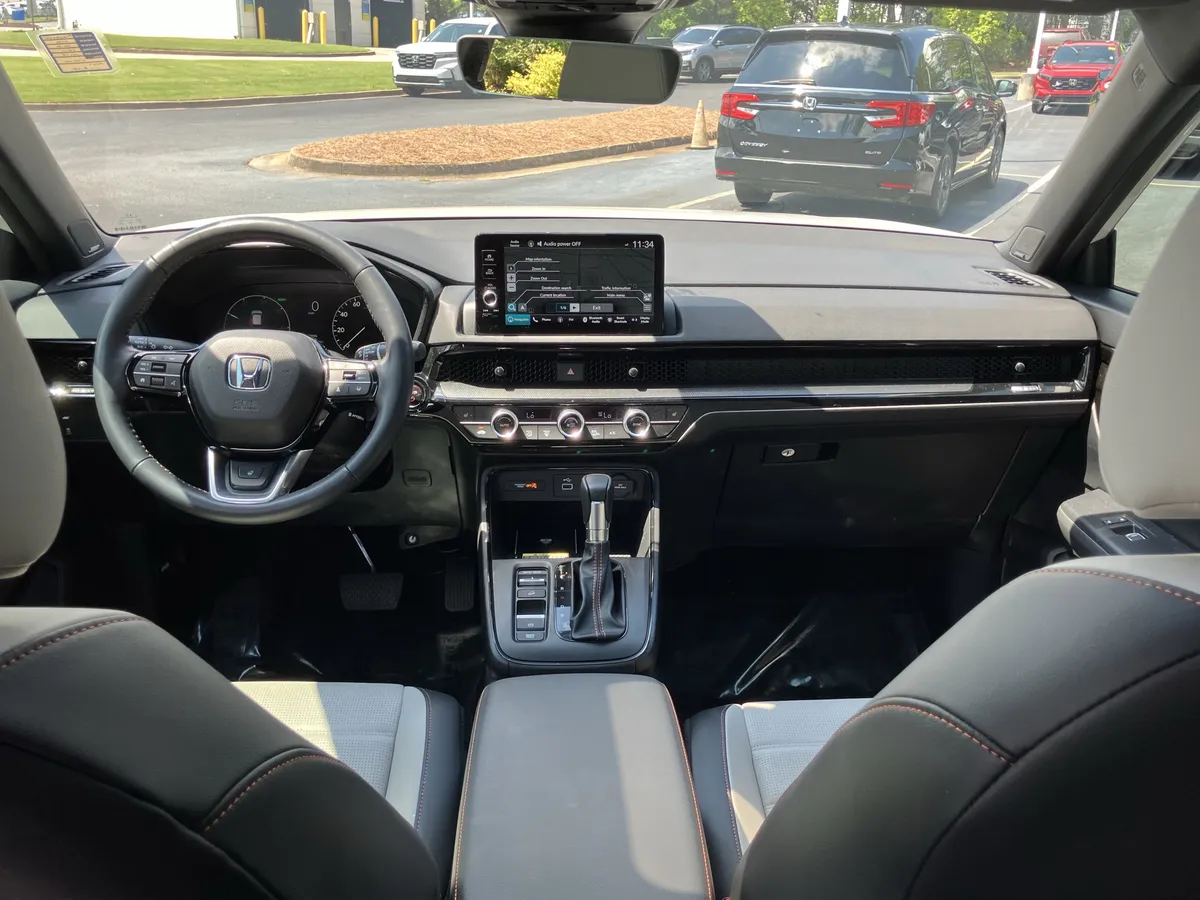 2025 Honda CR-V Hybrid Sport Touring AWD thumbnail 34