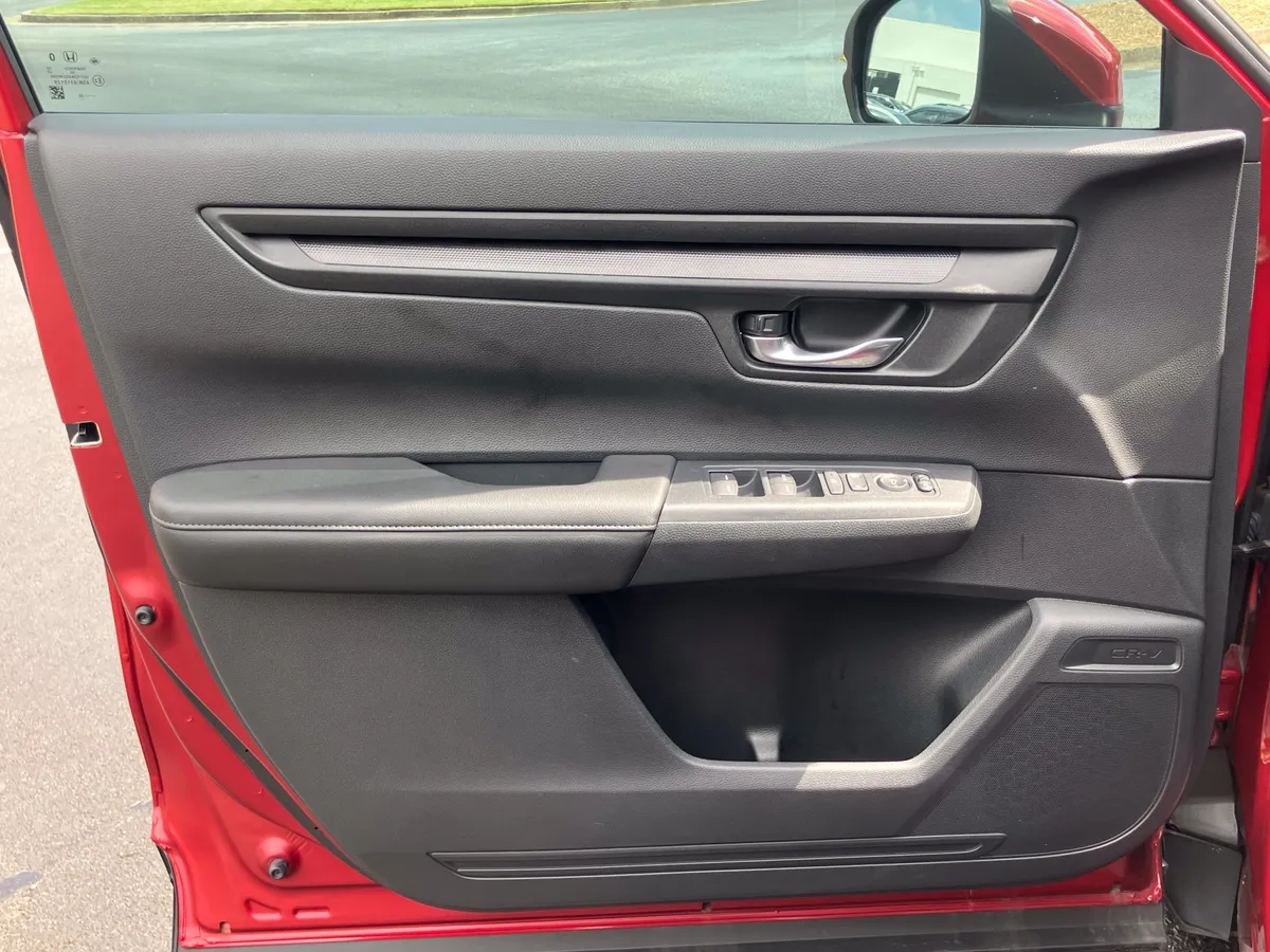 2025 Honda CR-V LX 2WD thumbnail 14