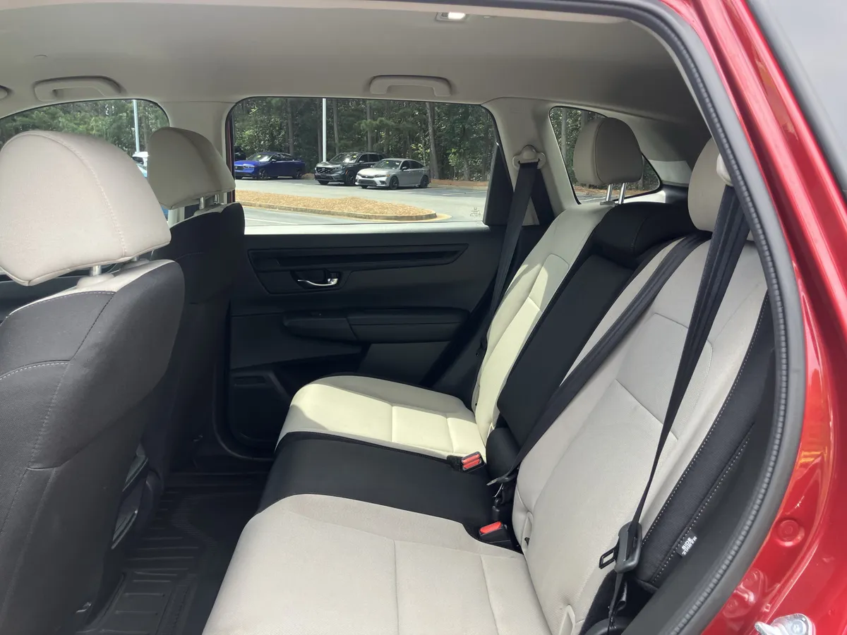 2025 Honda CR-V LX 2WD thumbnail 31