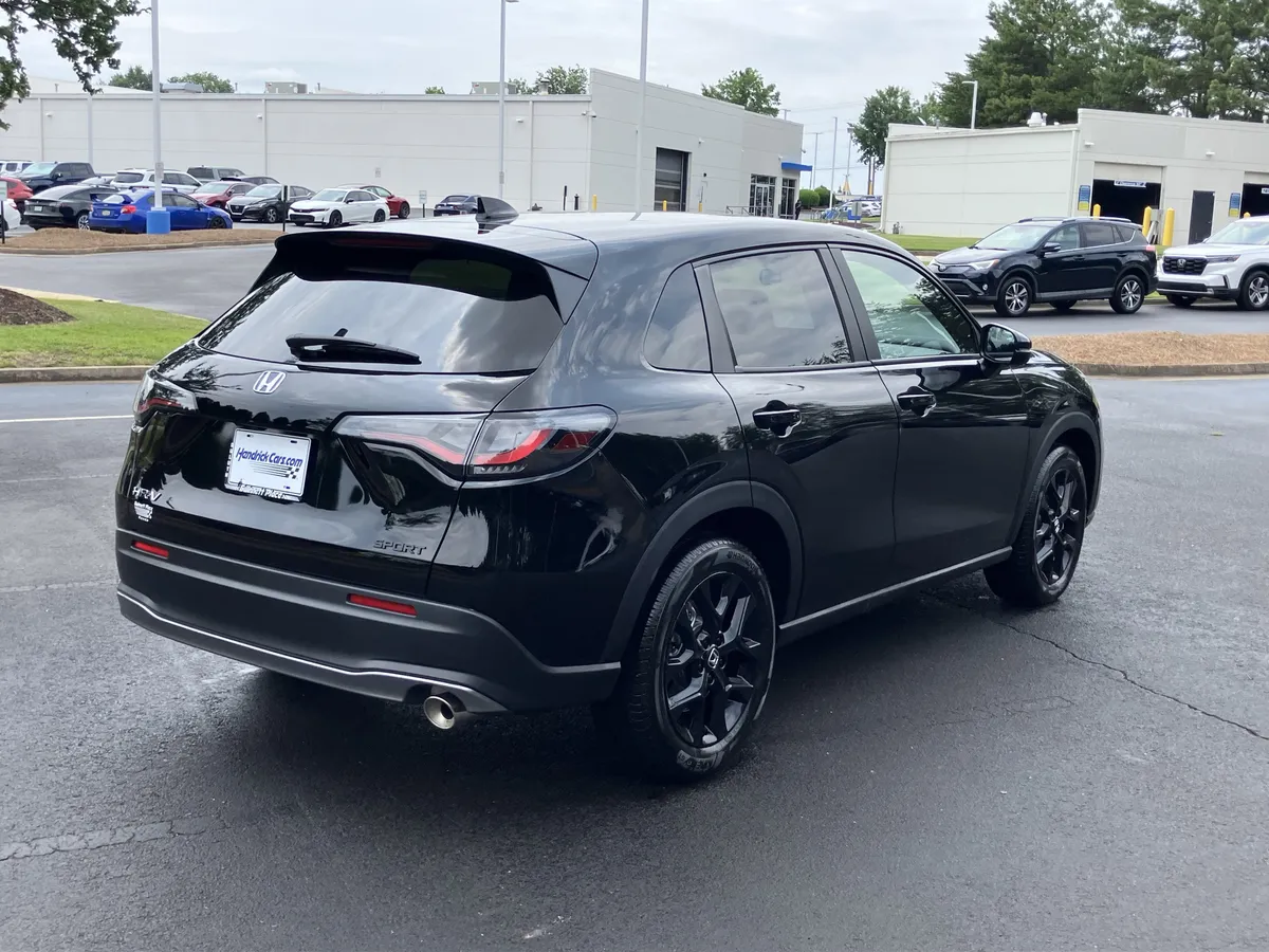 2025 Honda HR-V Sport AWD CVT thumbnail 10