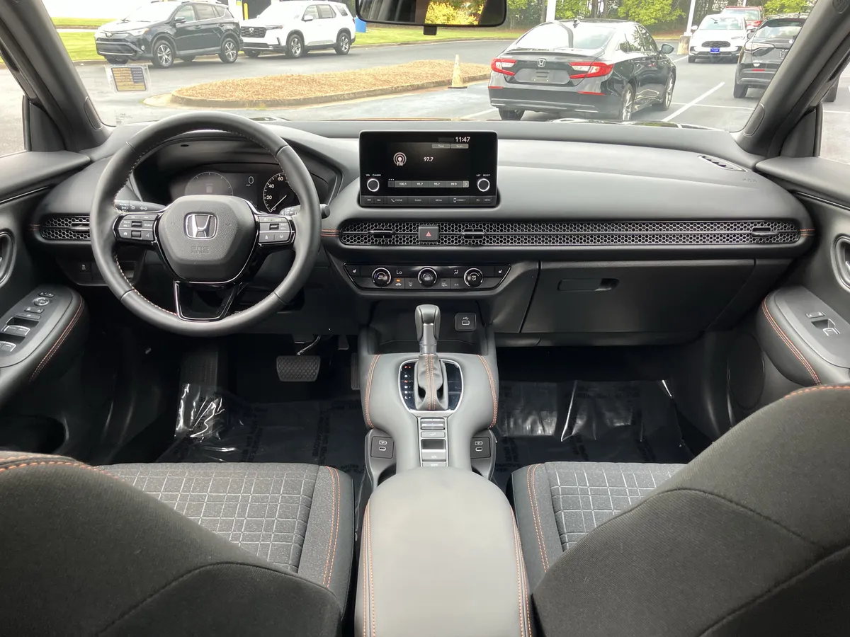 2025 Honda HR-V Sport AWD CVT thumbnail 31