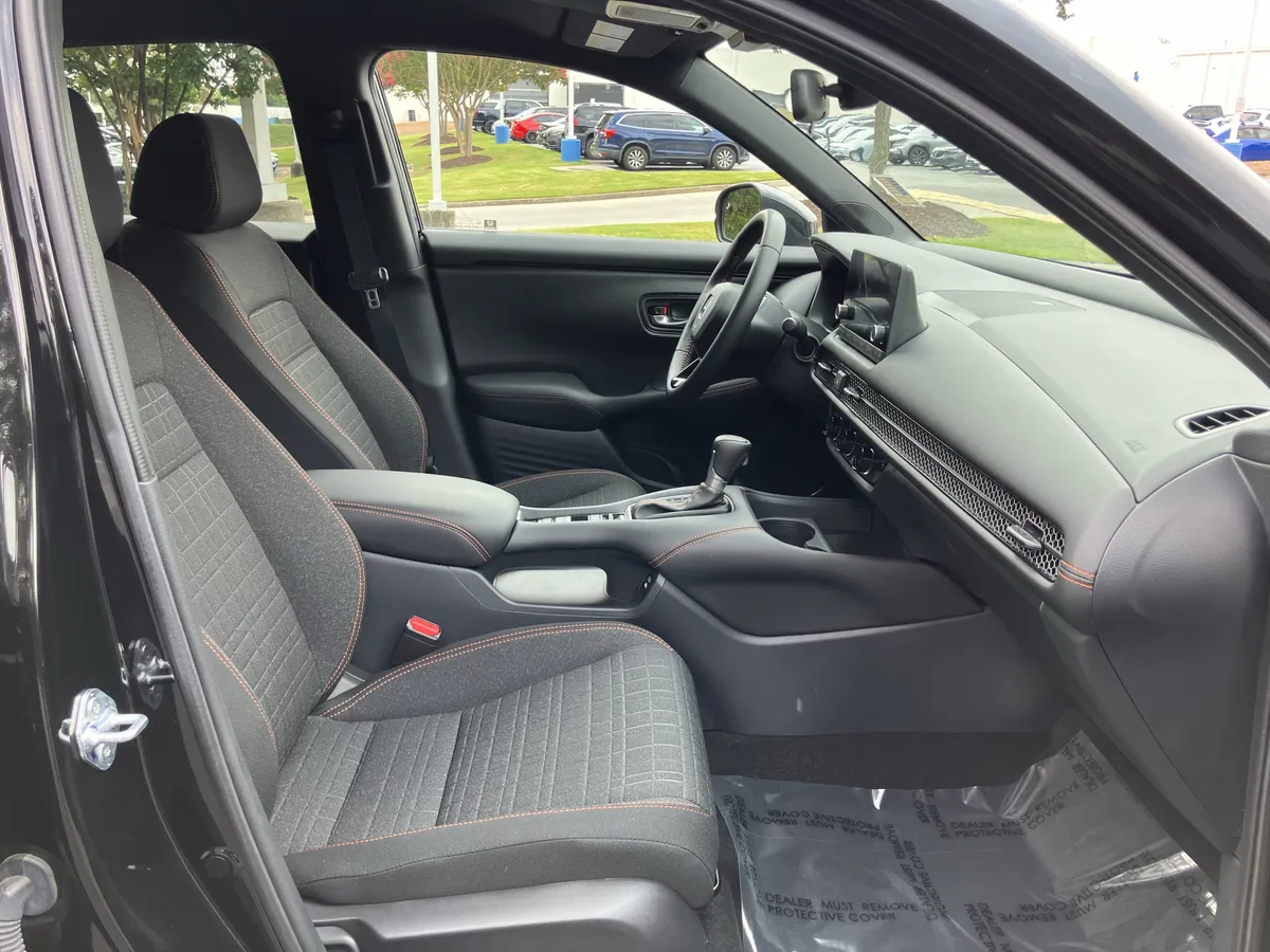 2025 Honda HR-V Sport AWD CVT thumbnail 34