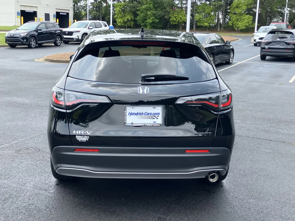 2025 Honda HR-V Sport AWD CVT thumbnail 9