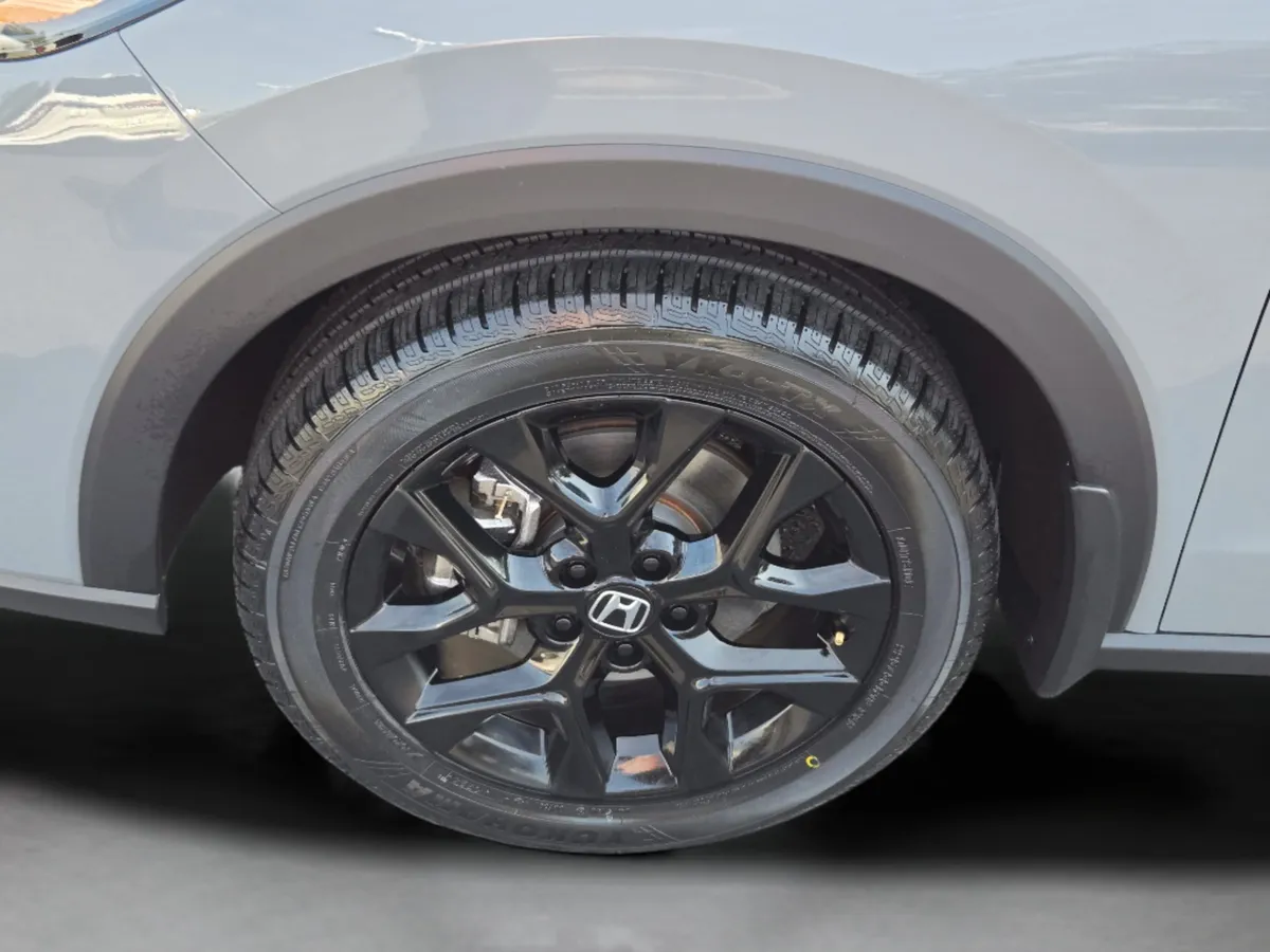 2025 Honda HR-V Sport thumbnail 11