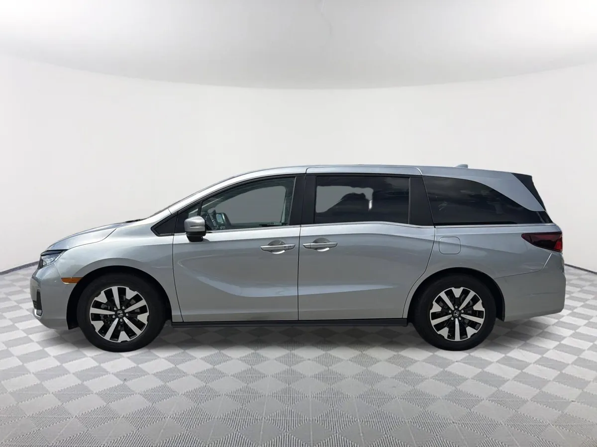 2025 Honda Odyssey EX-L thumbnail 12
