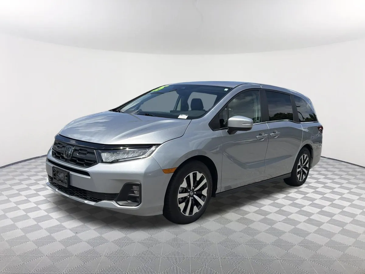 2025 Honda Odyssey EX-L thumbnail 3