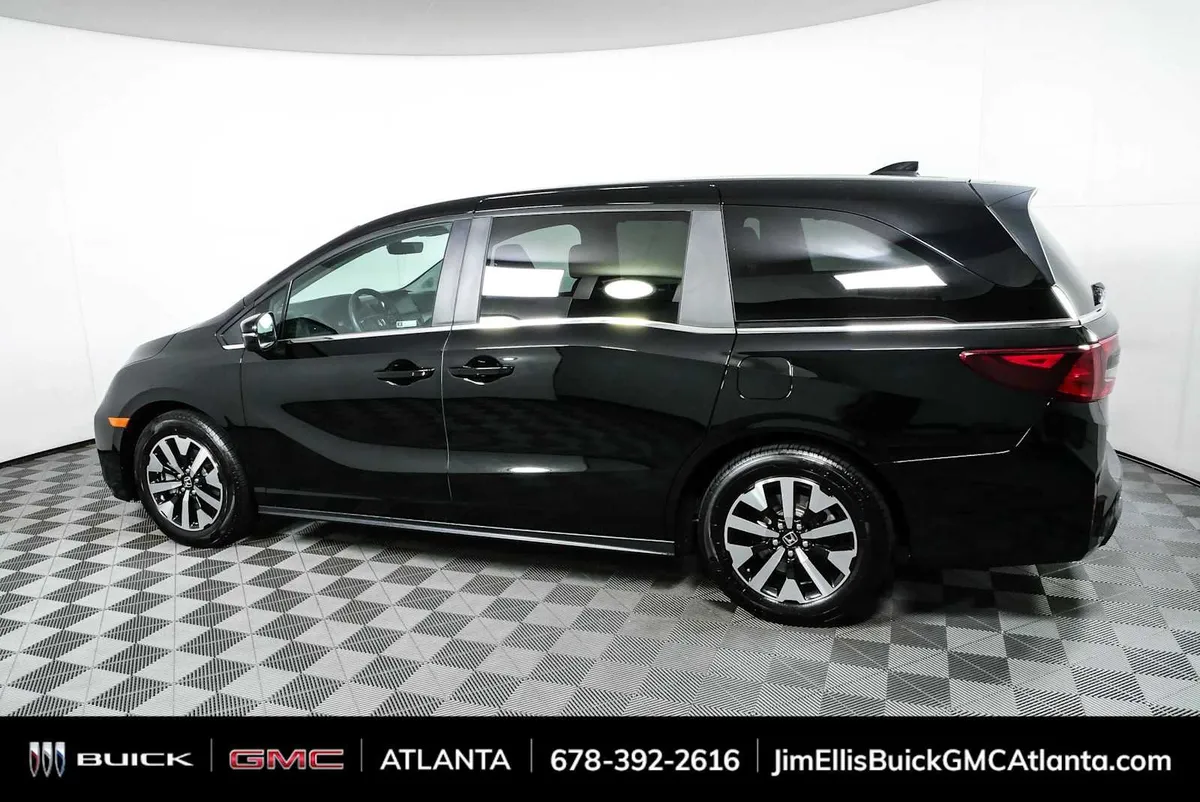 2025 Honda Odyssey EX-L thumbnail 28