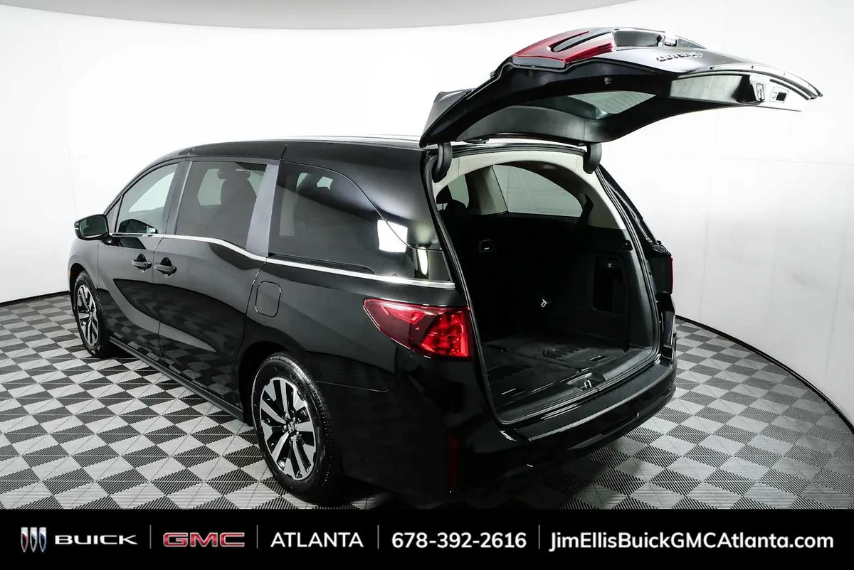 2025 Honda Odyssey EX-L thumbnail 34