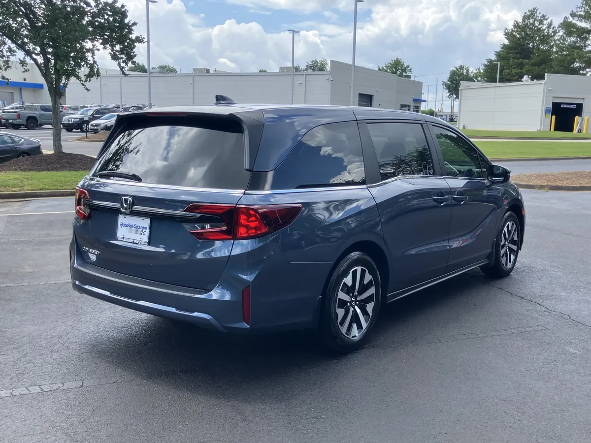 2025 Honda Odyssey EX-L Auto thumbnail 10