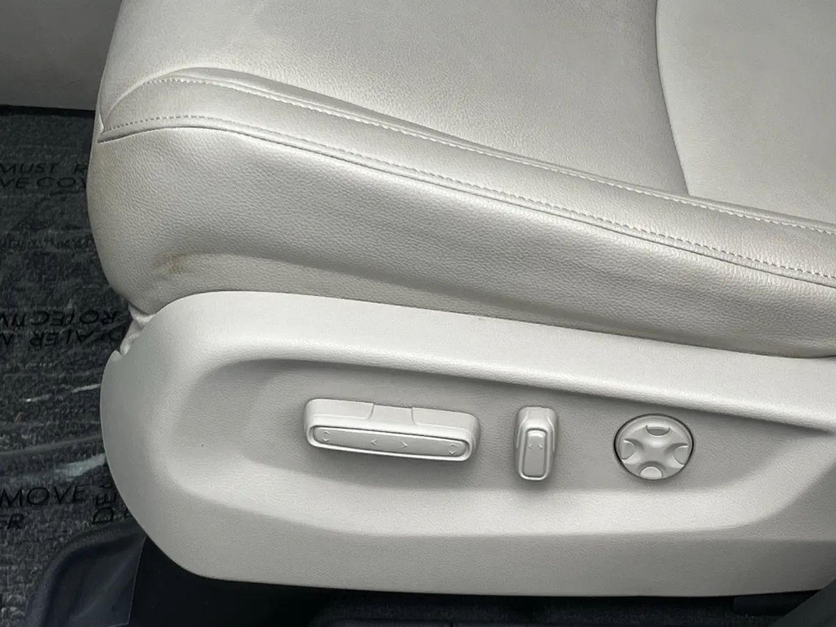 2025 Honda Odyssey EX-L Auto thumbnail 17