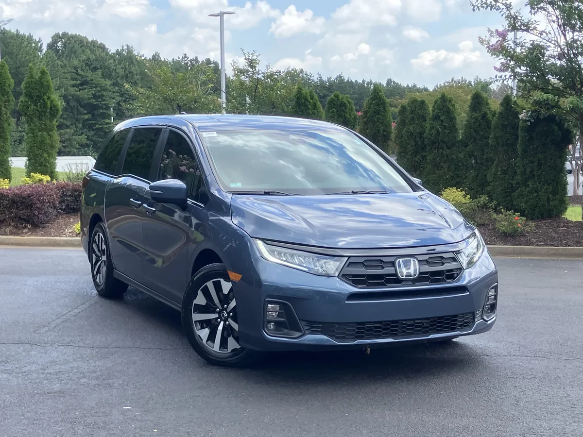 2025 Honda Odyssey EX-L Auto thumbnail 2