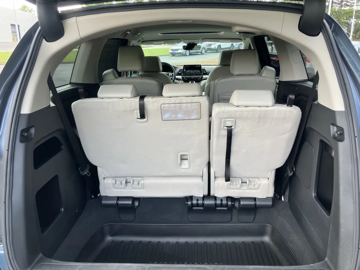 2025 Honda Odyssey EX-L Auto thumbnail 35