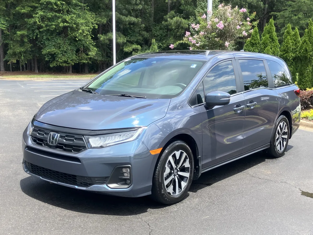 2025 Honda Odyssey EX-L Auto thumbnail 6