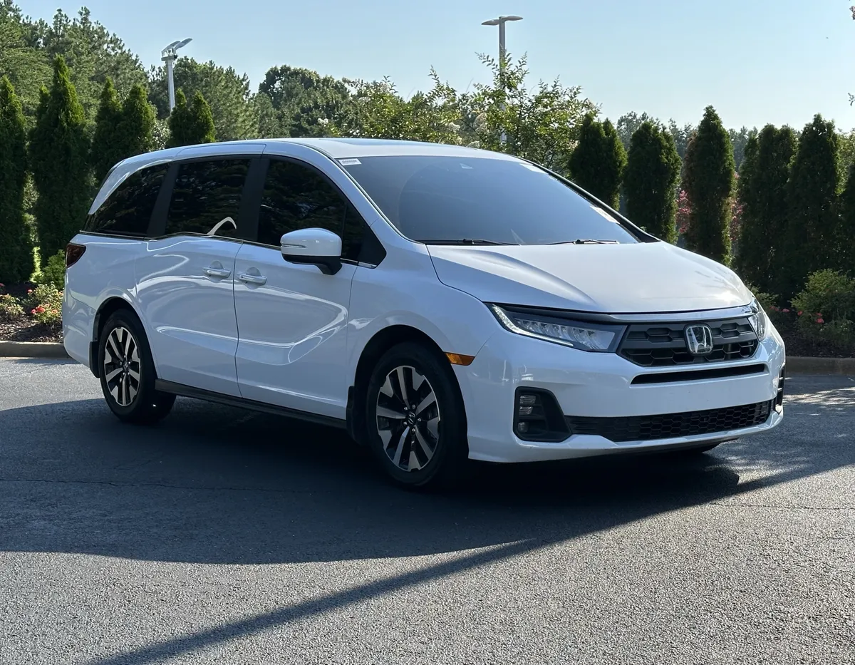 2025 Honda Odyssey EX-L Auto thumbnail 2