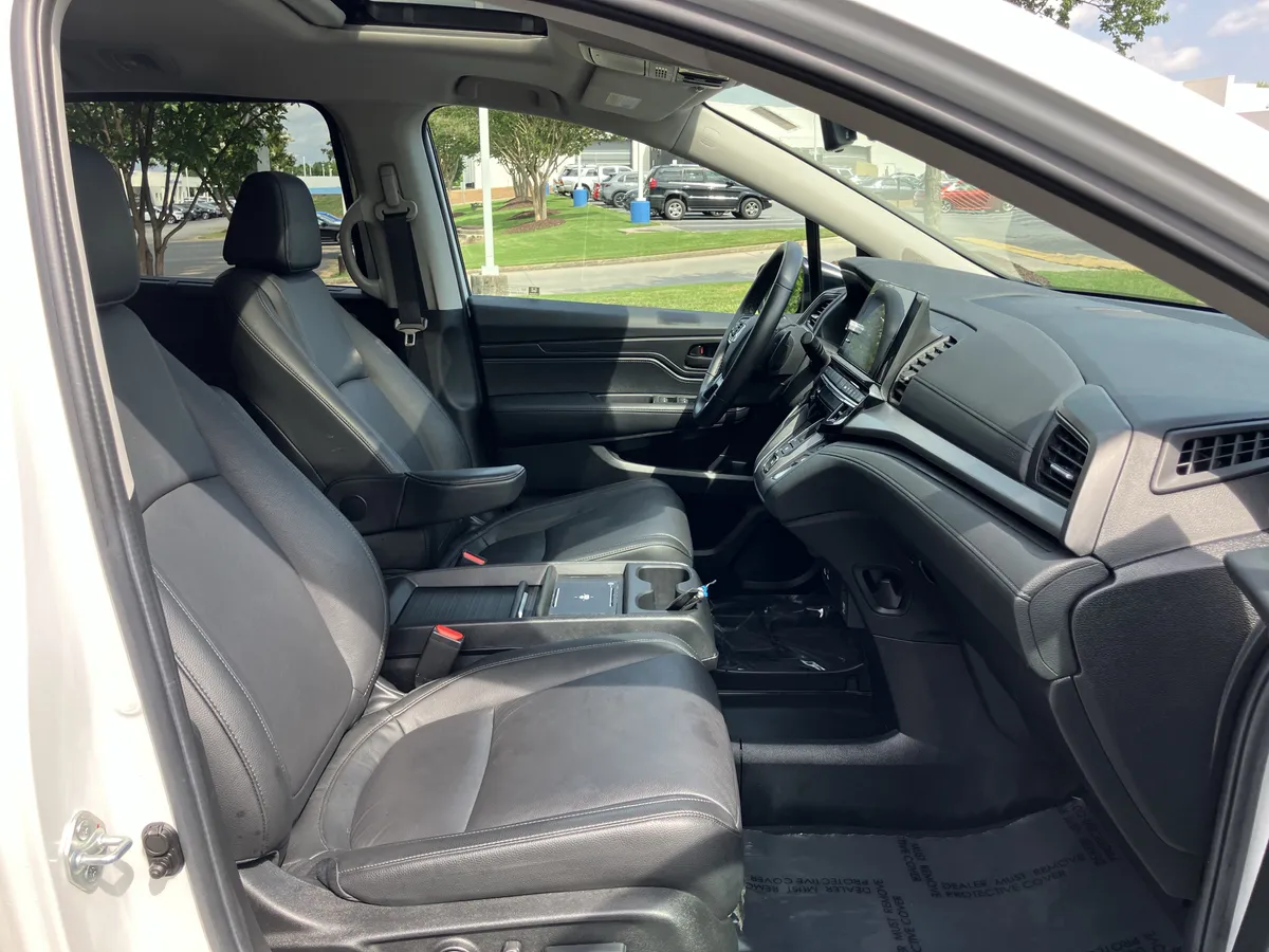 2025 Honda Odyssey EX-L Auto thumbnail 35