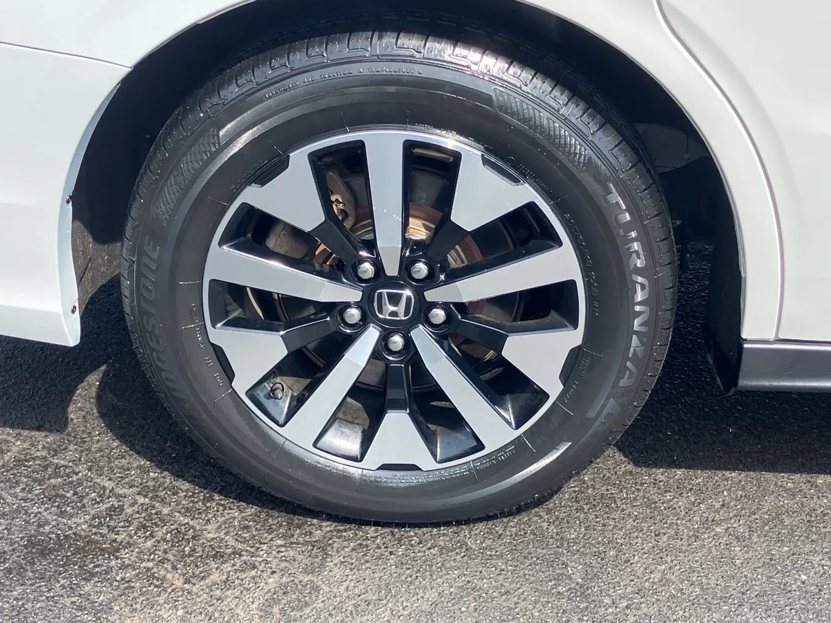 2025 Honda Odyssey EX-L Auto thumbnail 50