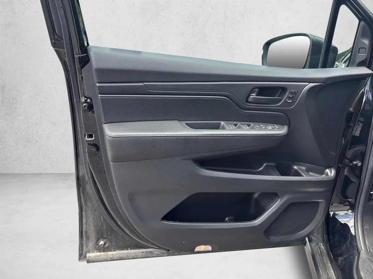 2025 Honda Odyssey EX-L thumbnail 11
